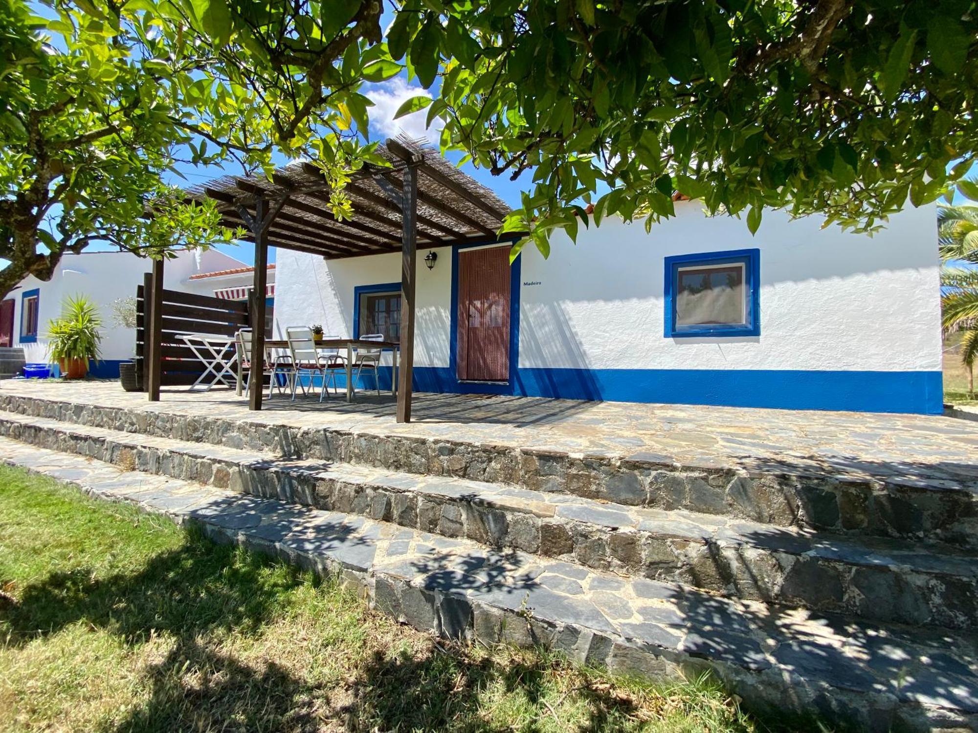 منزل الضيف ريدوندو  في Quinta Alfaval المظهر الخارجي الصورة